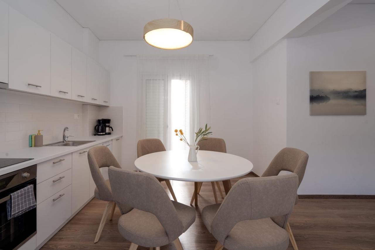 Athens Hideout Apt, Big Rooftop With City Viewアパートメント エクステリア 写真
